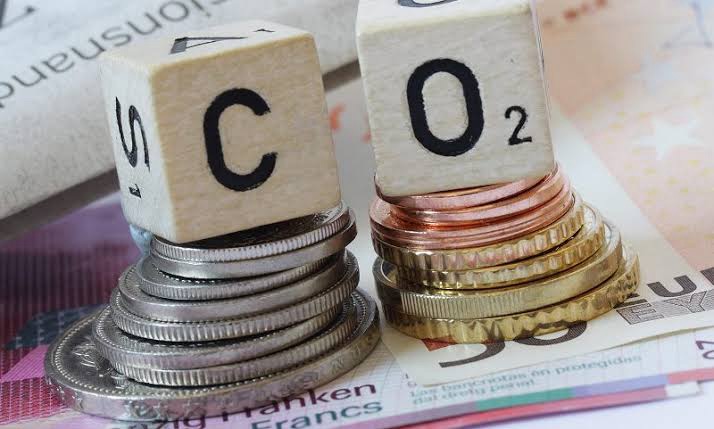 ETS2, una rivoluzione da 9 miliardi: il costo della CO₂ arriva a carburanti e riscaldamento