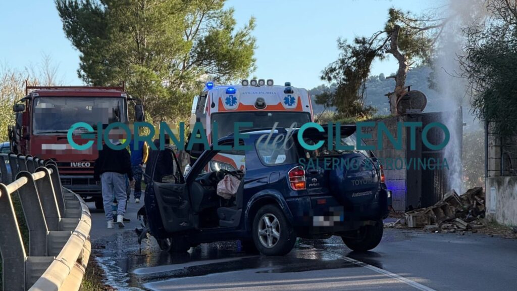 Palinuro, grave incidente stradale in località Saline