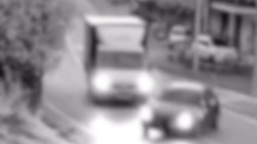 Sorpasso azzardato a Sala Consilina: una telecamera immortale l’incidente