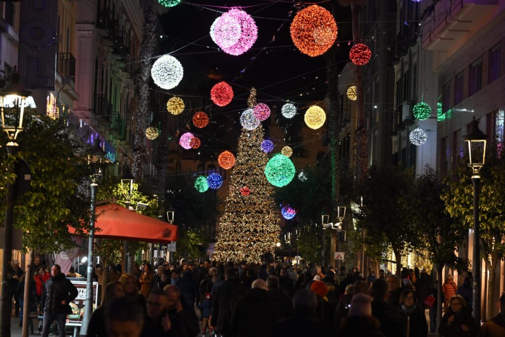 Luci d’Artista 2025: più treni metropolitani tra Salerno e Arechi dal 15 novembre al 13 dicembre