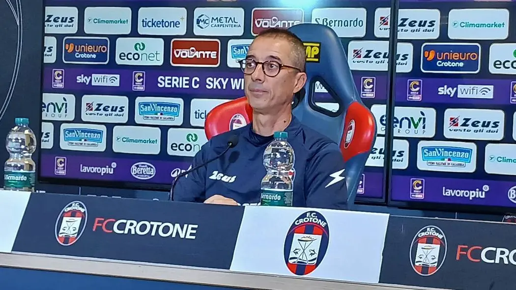 Salernitana-Crotone, sfida ad alta tensione. Longo: «Alcune assenze pesanti»