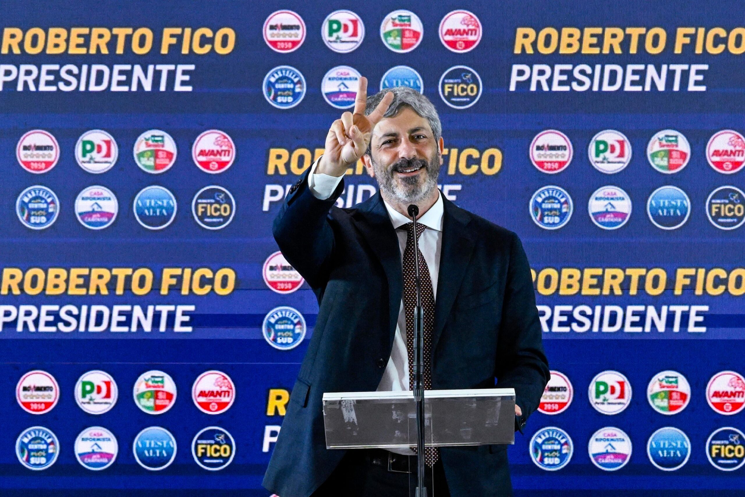 Chi è Roberto Fico, il nuovo presidente della Regione Campania