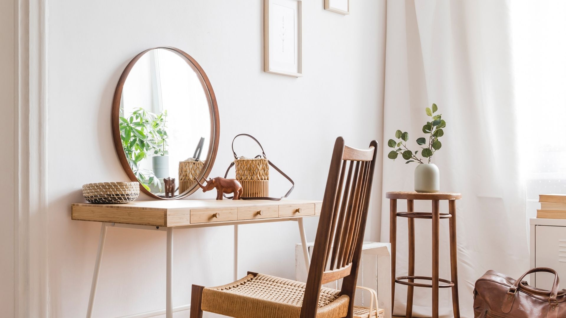 Specchi, il trucco di design che rivoluziona la casa: luce, stile e ambienti più ampi