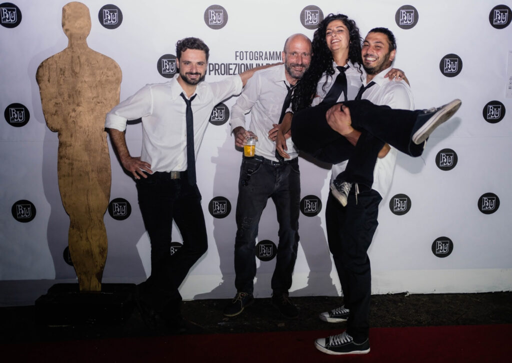 Appello agli emigrati in Germania: The Bordello Rock ‘n’ Roll Band cerca filmati per la realizzazione del loro nuovo videoclip