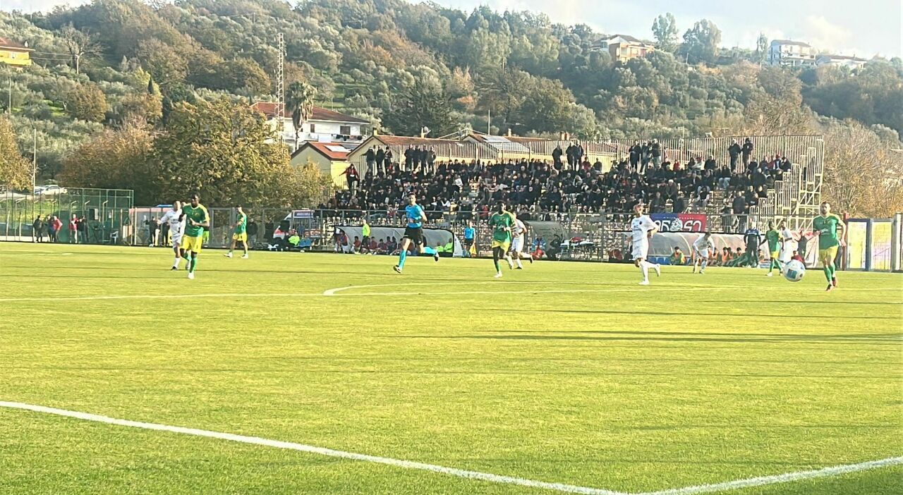 Gelbison-Enna 2-1, ritorno al successo al “Giordano”: rossoblù di carattere, vittoria che pesa