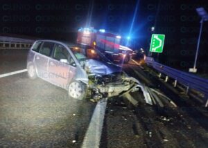 Perde il controllo dell’auto e finisce contro il guard rail sull’A2: illeso il conducente