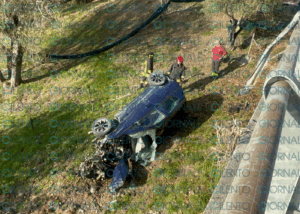 Tragedia sulla Cilentana, auto precipita giù: un morto