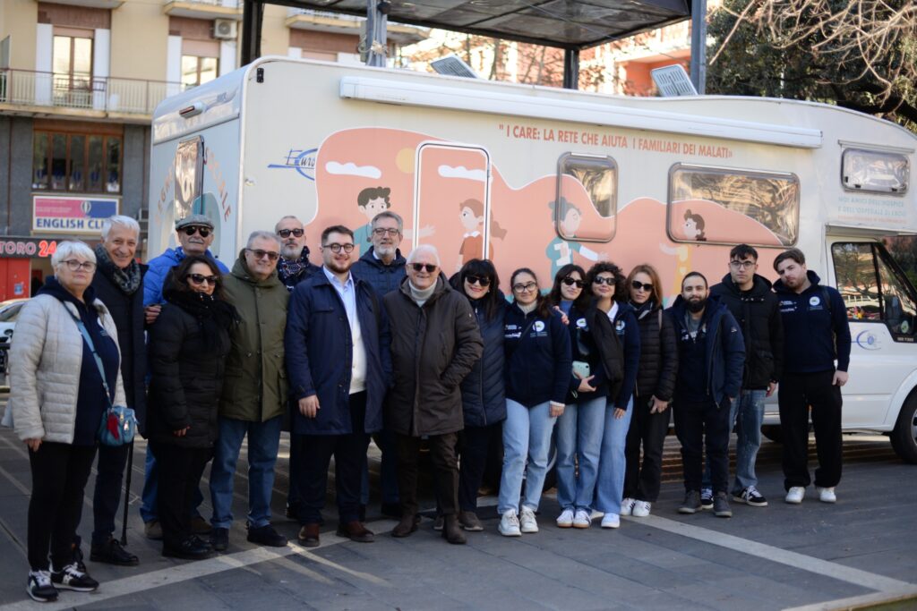 Eboli, in Piazza della Repubblica il camper socio-sanitario per le fasce più deboli