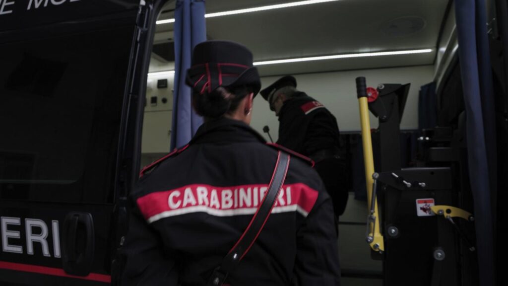 Agropoli, colpi di pistola davanti al centro di accoglienza: attimi di paura e indagini in corso