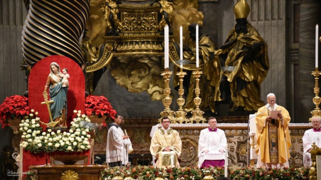 Da San Marco di Castellabate in Vaticano: la Madonna della Speranza accanto all’altare della Confessione