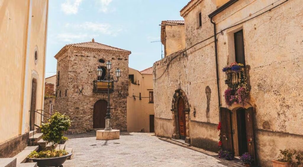 A Vallo della Lucania una nuova tappa delle “Giornate del Patrimonio Cilentano”: riflettori puntati sulle opere di Luigi Leuzzi