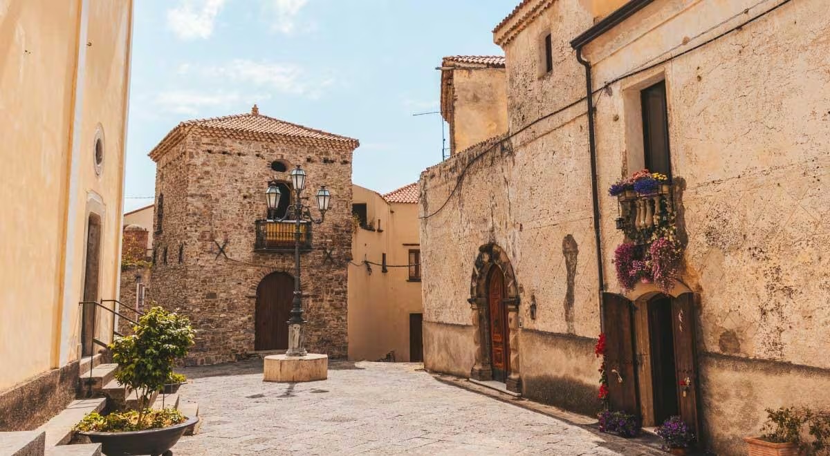 A Vallo della Lucania una nuova tappa delle “Giornate del Patrimonio Cilentano”: riflettori puntati sulle opere di Luigi Leuzzi