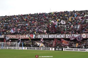 La Salernitana non va oltre l’1 a 1 con il Trapani: curva chiama squadra a rapporto
