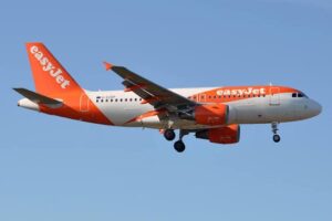 EasyJet interrompe i voli su Salerno: stop dalla prossima stagione estiva