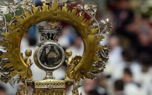 Napoli, si rinnova il prodigio di San Gennaro: il sangue si è liquefatto
