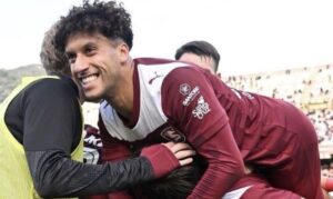 Salernitana, Capomaggio decisivo: 2-1 al Foggia e granata a -3 dalla vetta