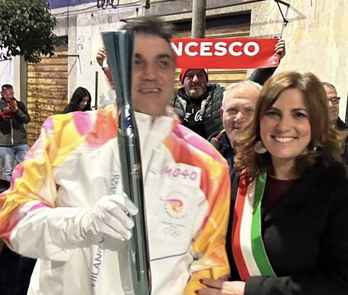 Nel viaggio della fiamma olimpica c’è anche il Cilento: Vibonati celebra il suo tedoforo