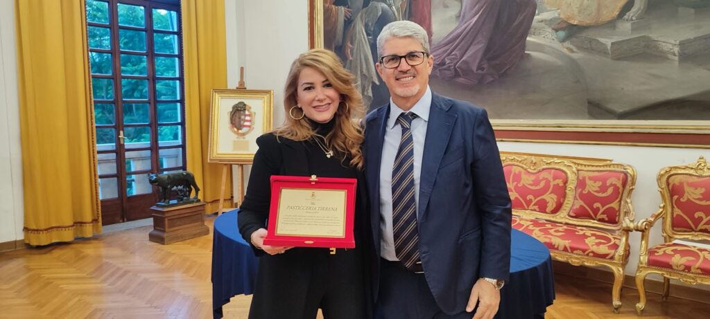 Premiata dal sindaco un mese fa per il suo impegno imprenditoriale, oggi uccisa: Cava de’ Tirreni piange Anna