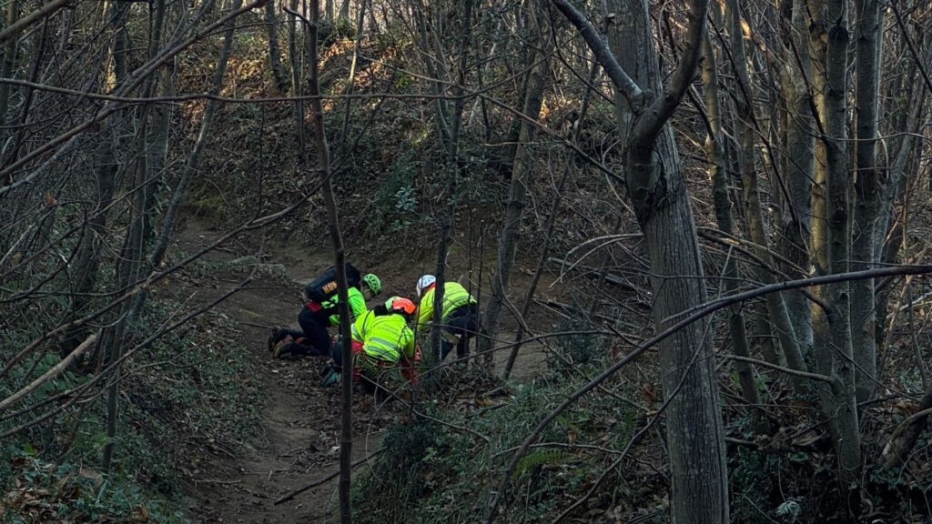 Incidente durante un’escursione a Cava de’ Tirreni: donna soccorsa in elicottero