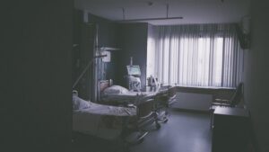 Codici: lo spettro della malasanità, esposto in Procura su due casi sospetti a Salerno