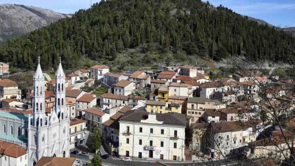 “Natale è…solidarietà” nelle scuole di Montesano sulla Marcellana