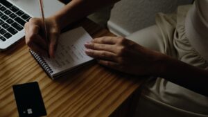 I buoni propositi di Capodanno: quelli che resistono (e quelli che falliscono sempre)