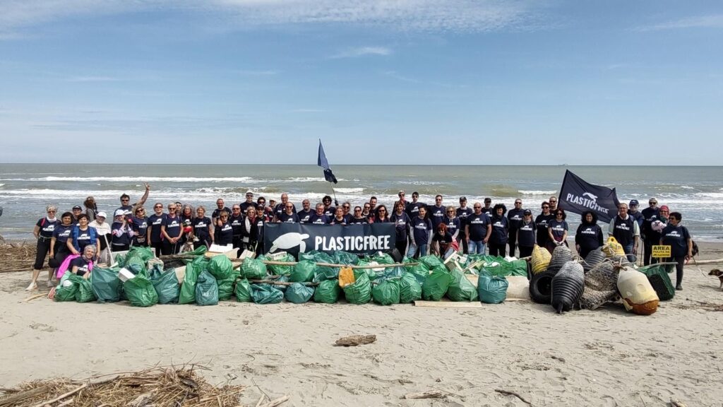 Campania: nel 2025 oltre 35 tonnellate di plastica e rifiuti rimossi