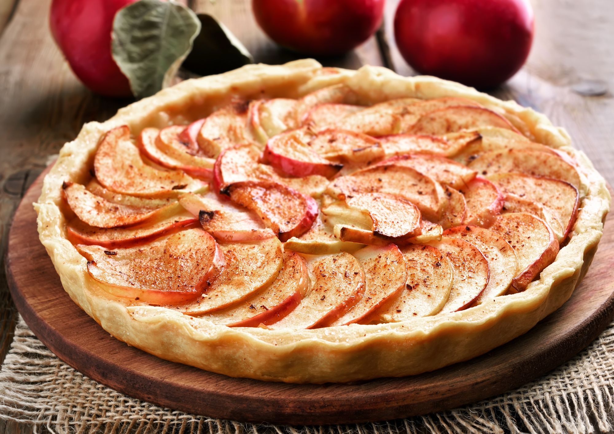 La tradizione che profuma di casa: la crostata di mele annurche conquista la tavola