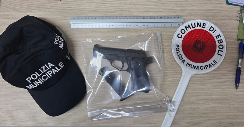 Eboli, rissa durante i festeggiamenti: sequestrata una pistola scacciacani senza tappo rosso