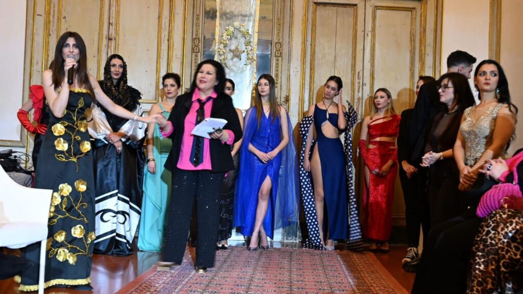 Quando la moda racconta le radici: la grande sfilata di Carmela Fortunato a palazzo Bernardini