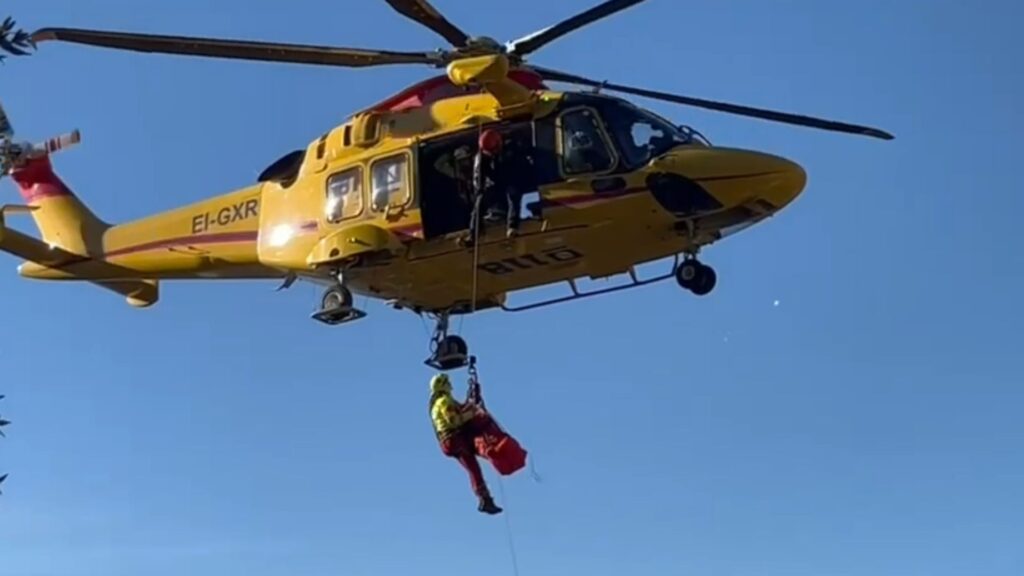 Positano: operaio precipita in un burrone, recuperato dal Soccorso alpino e speleologico