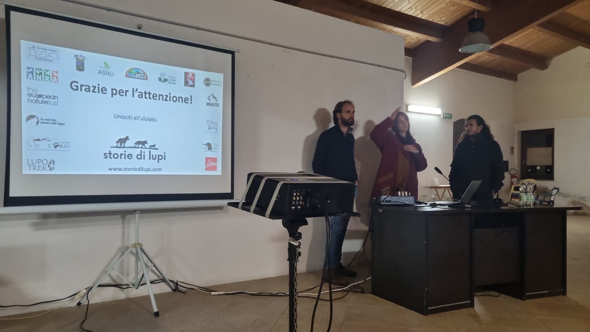 A Cannalonga una serata dedicata al lupo: presentato ‘Storie di Lupi’ di Gianluca Damiani