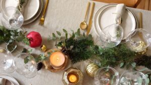 Decorare la tavola delle feste: consigli di stile e design