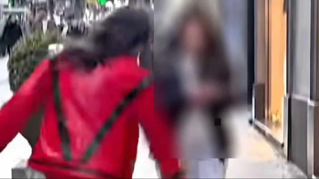 Tiktoker travestito da Michael Jackson spaventa donna a Napoli, denunciato