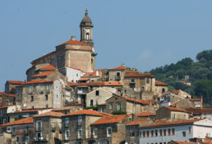 Vibonati adotta il Puc: via libera della giunta Borrelli