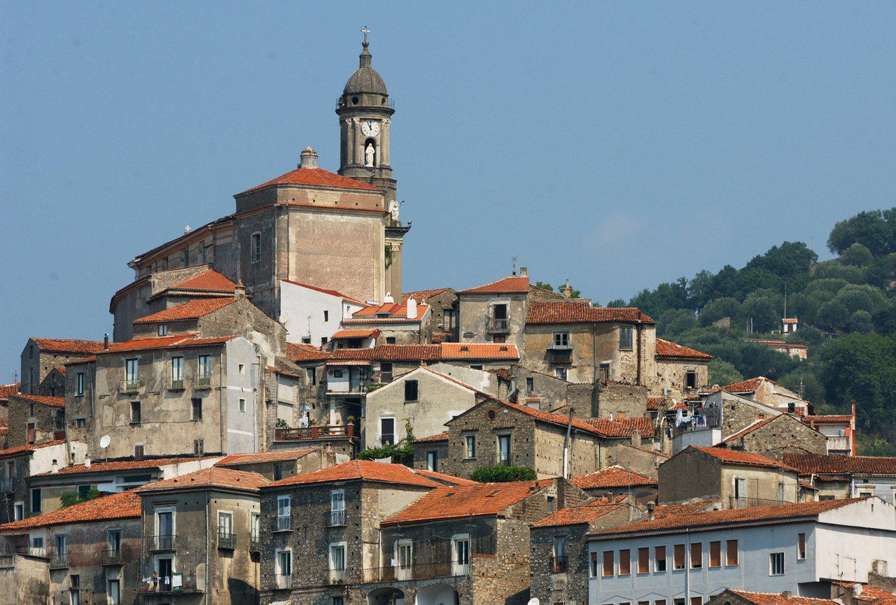 Vibonati adotta il Puc: via libera della giunta Borrelli