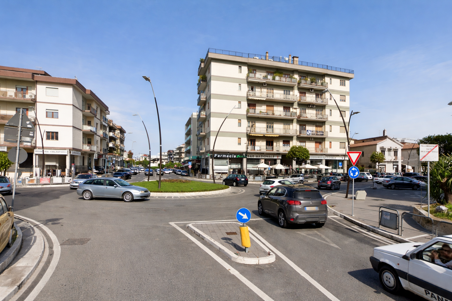 Furti in serie nel pomeriggio a Capaccio Scalo: colpita una palazzina in via Italia ’61