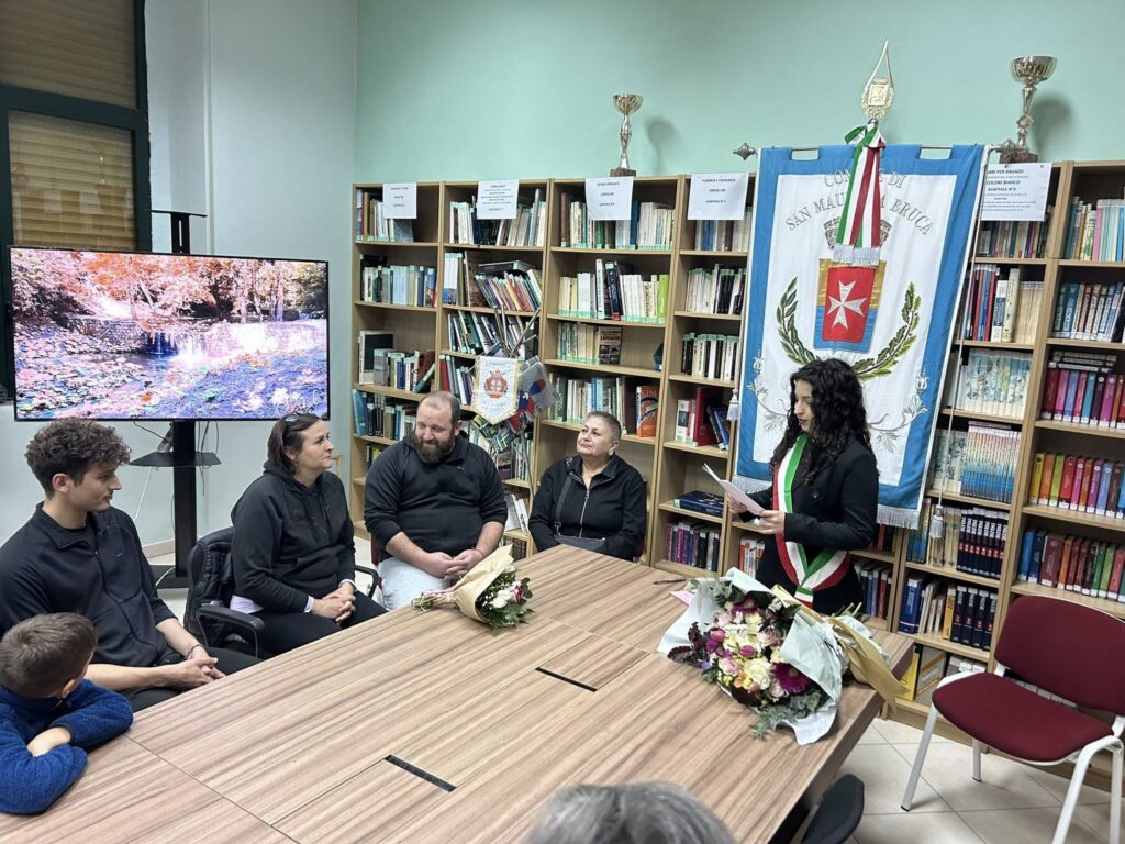 Emilia e Giovanni, dalla scarpa da trekking all’anello: in Cilento il primo matrimonio sul Cammino di San Nilo