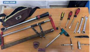 Tentato furto d’auto nel centro di Salerno, due arresti