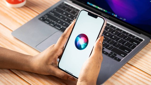 Apple rivoluziona Siri: il gigante tecnologico punta su un chatbot integrato