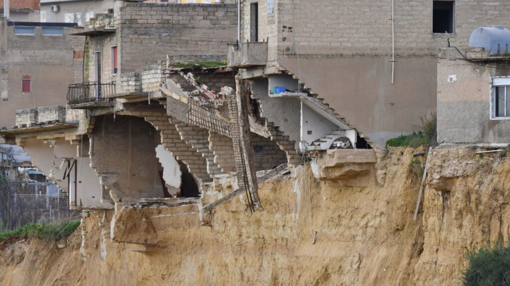 Il Sud tra cemento e disastri ambientali paga il conto della politica miope