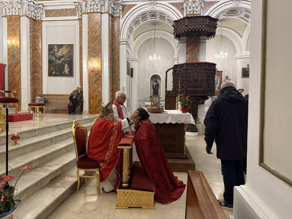 Il miro di San Demetrio benedice i fedeli: a Morigerati iniziano i festeggiamenti per i 60 anni del santuario