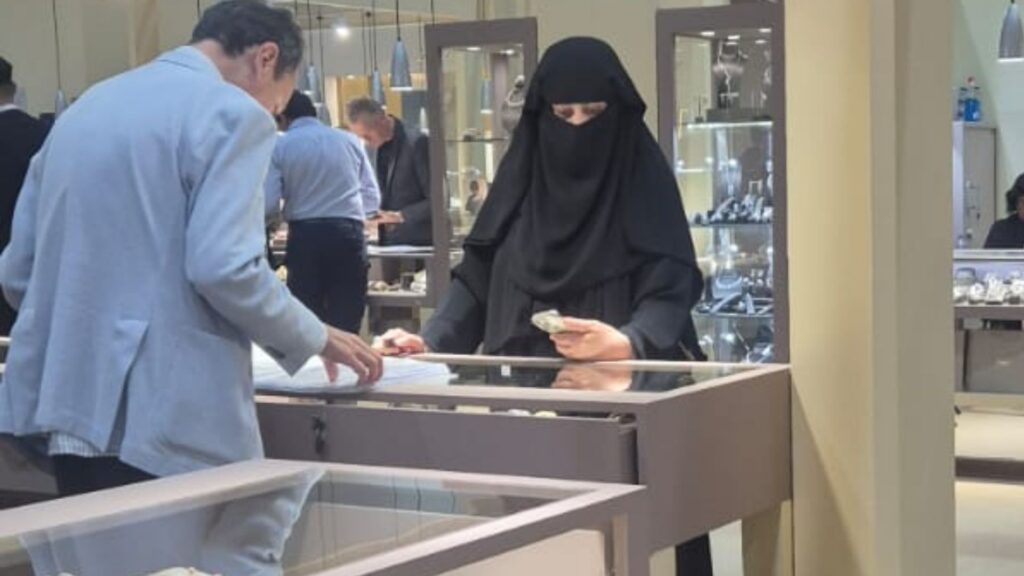 Campania, 10 aziende in partenza per la fiera della gioielleria negli Emirati Arabi