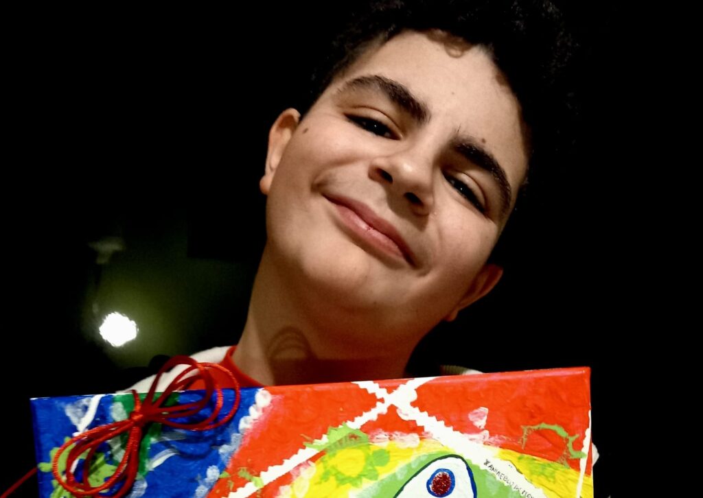 «Non spezzate le ali a mio figlio autistico»: la lettera di una madre che scuote la scuola