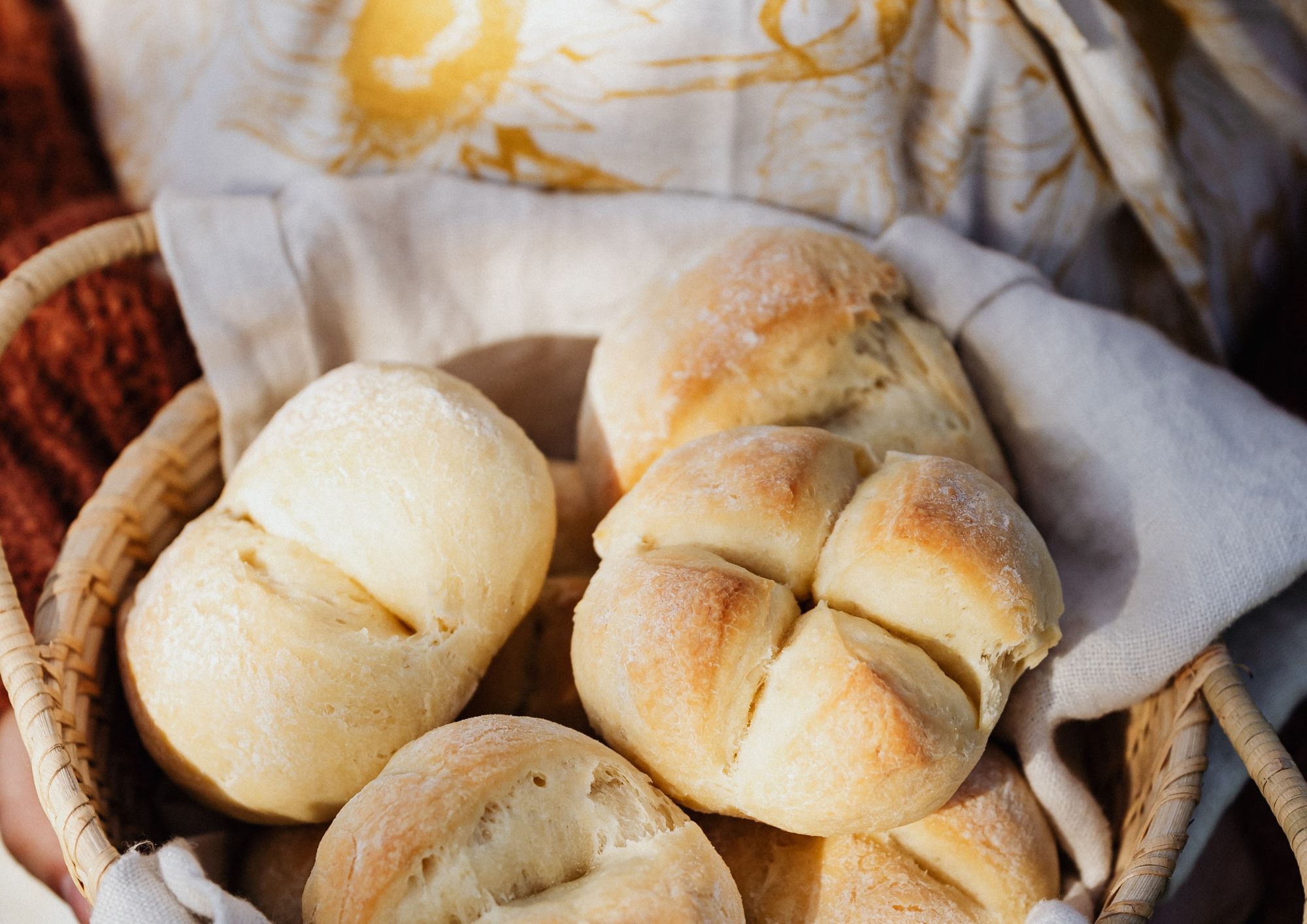 Panini fatti in casa con la friggitrice ad aria: la ricetta facile che conquista tutti