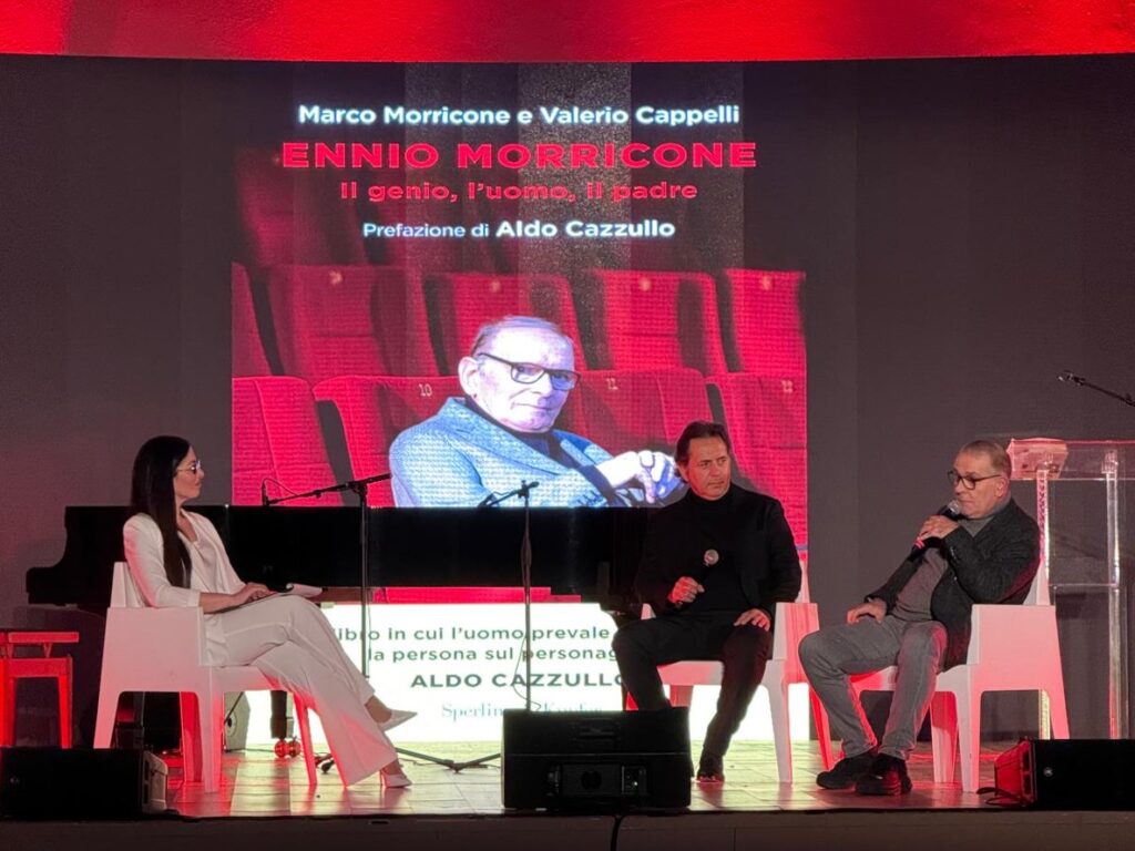 Sapri, le note di Ennio Morricone accendono il Ferrari: musica ed emozioni al concerto dei figli