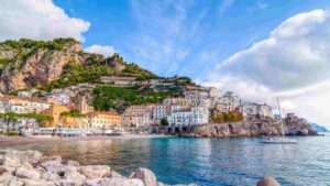 Amalfi, contributi economici straordinari per persone e famiglie in condizioni di disagio