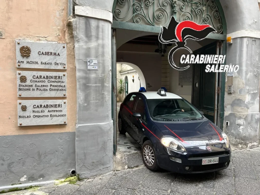 Salerno, spacciano hashish e crack: arrestati. Sequestrati 3.300 euro in contanti