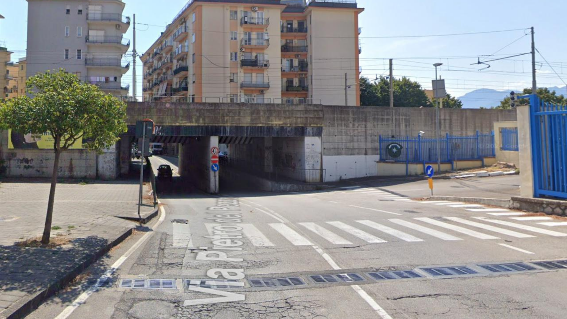 Furto notturno in un bar di Salerno, la titolare denuncia: «Commercianti lasciati soli»