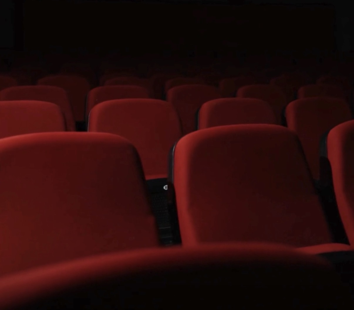 A Sala Consilina “La bellezza in fondo al cuore” diventa scena: un’esperienza teatrale tra parole, fragilità e umanità